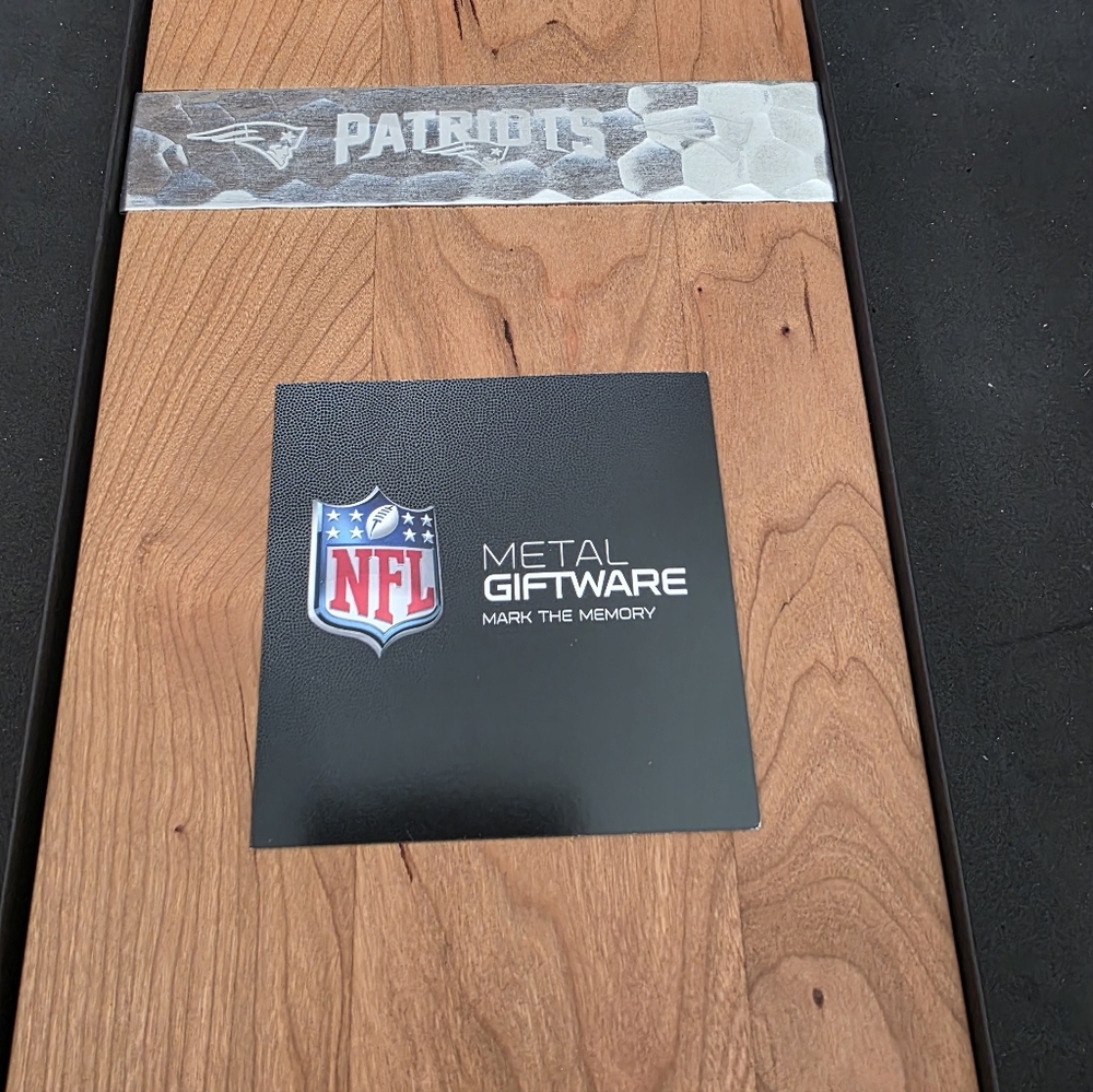 Patriots - Picture 3 of 5